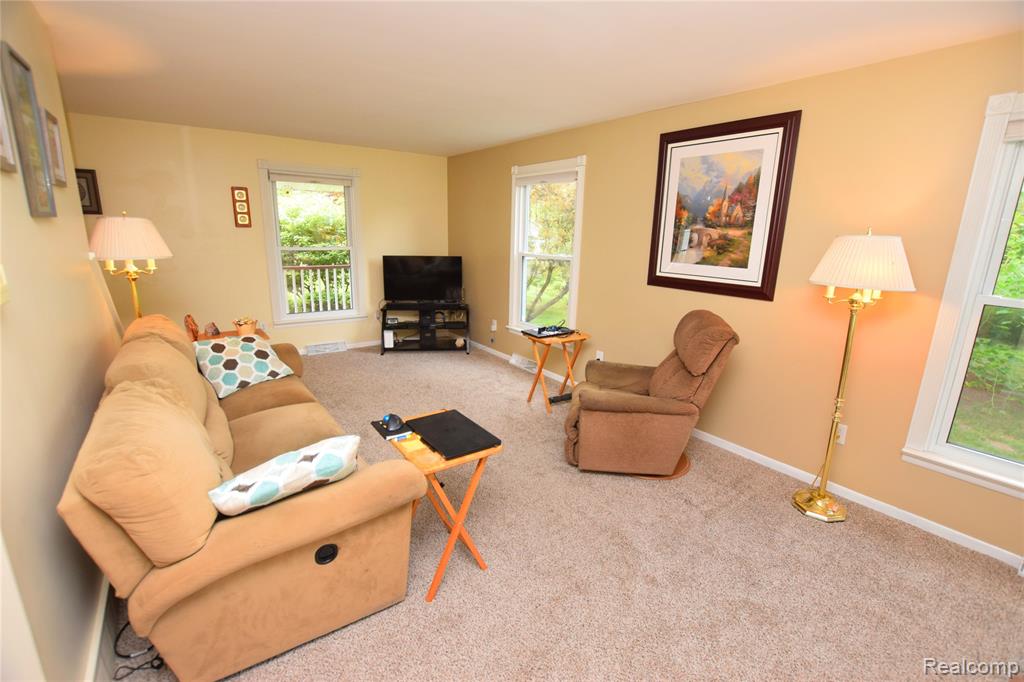 5483 Ameno Lane, Swartz Creek, MI 48473 — Photo 2