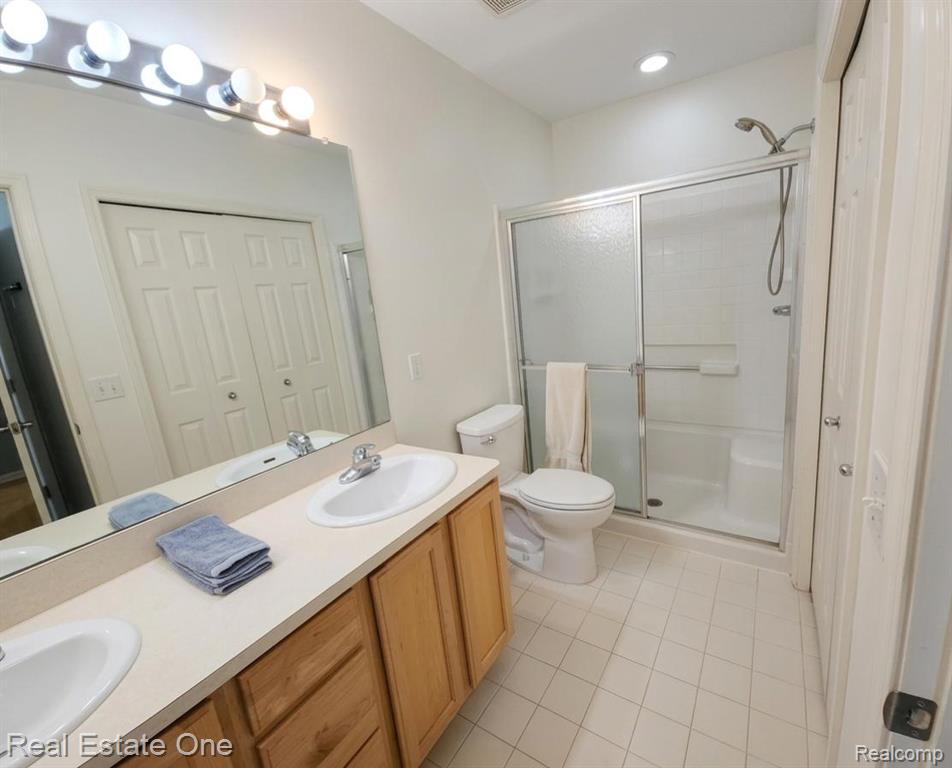 478 Village Lane, Milford, MI 48381 — Photo 15