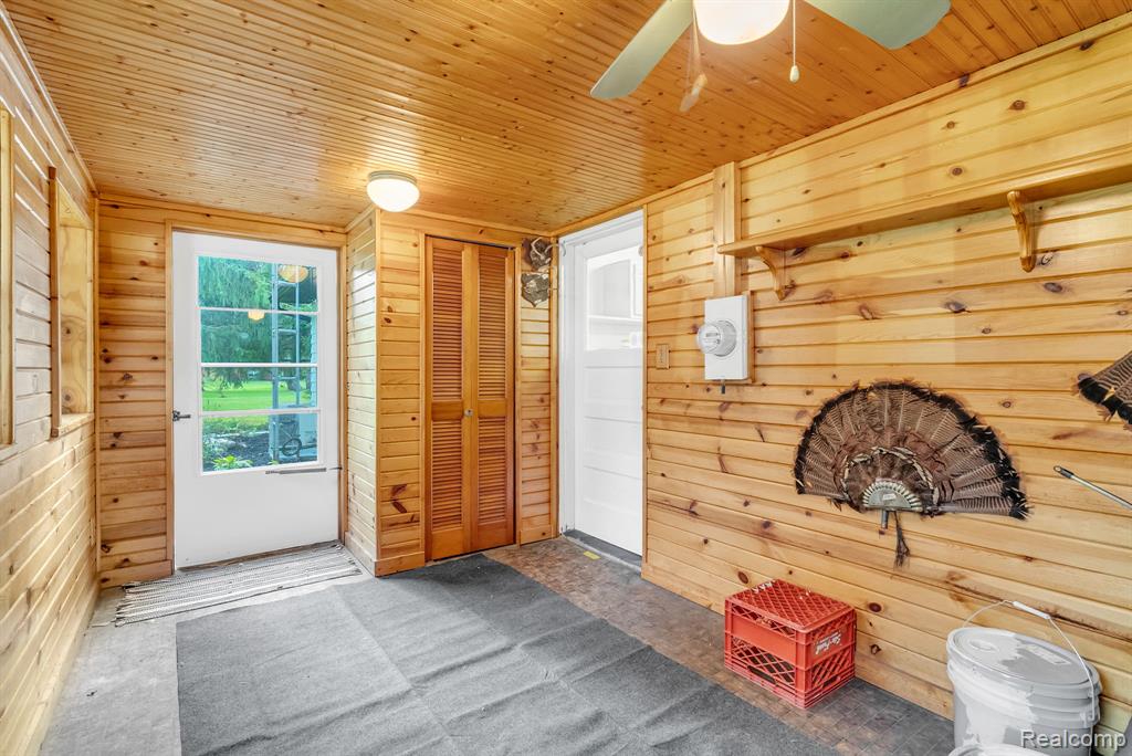 538 N Neeper Street, Capac, MI 48014 — Photo 23