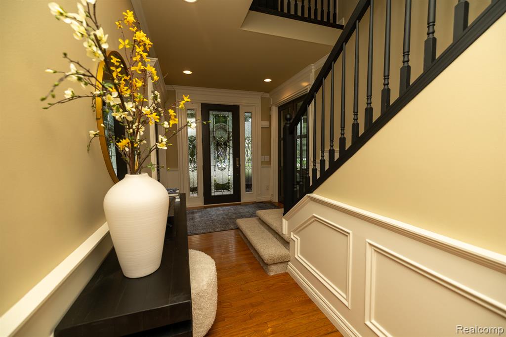 4910 Knollcrest Court, Commerce Twp, MI 48382 — Photo 10