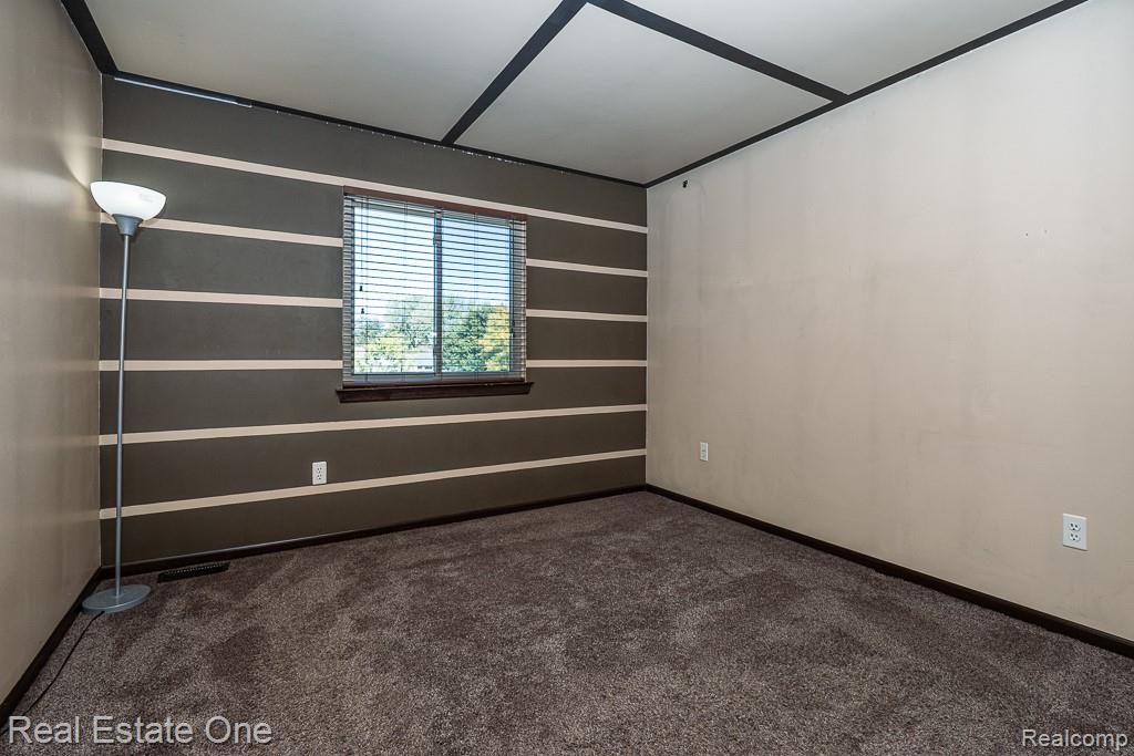 48749 Smokey Glen Court, New Baltimore, MI — Photo 14