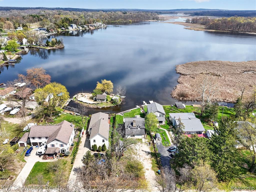 6354 Bennett Lake Road, Fenton, MI 48430 — Photo 13