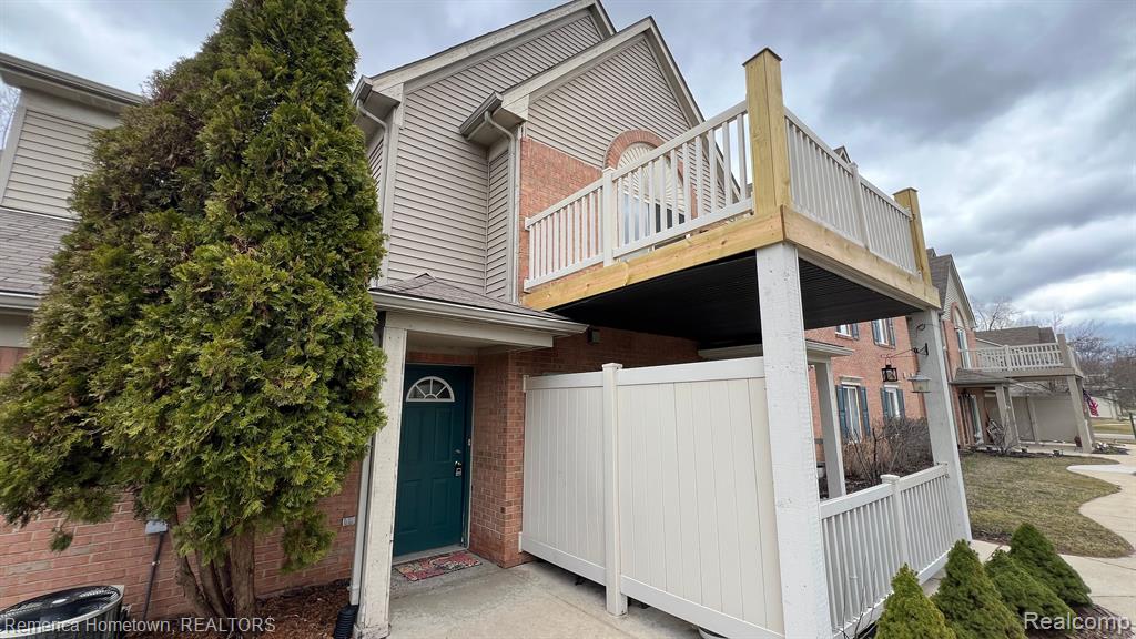 428 MARIGOLD Circle, Westland, MI — Photo 2