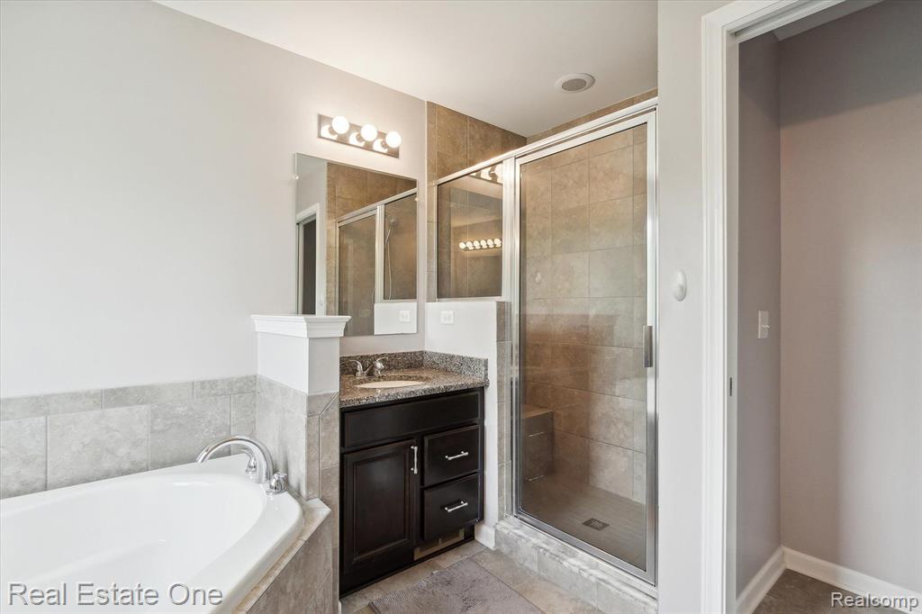 57980 Sunflower Circle N, New Hudson, MI 48165 — Photo 16