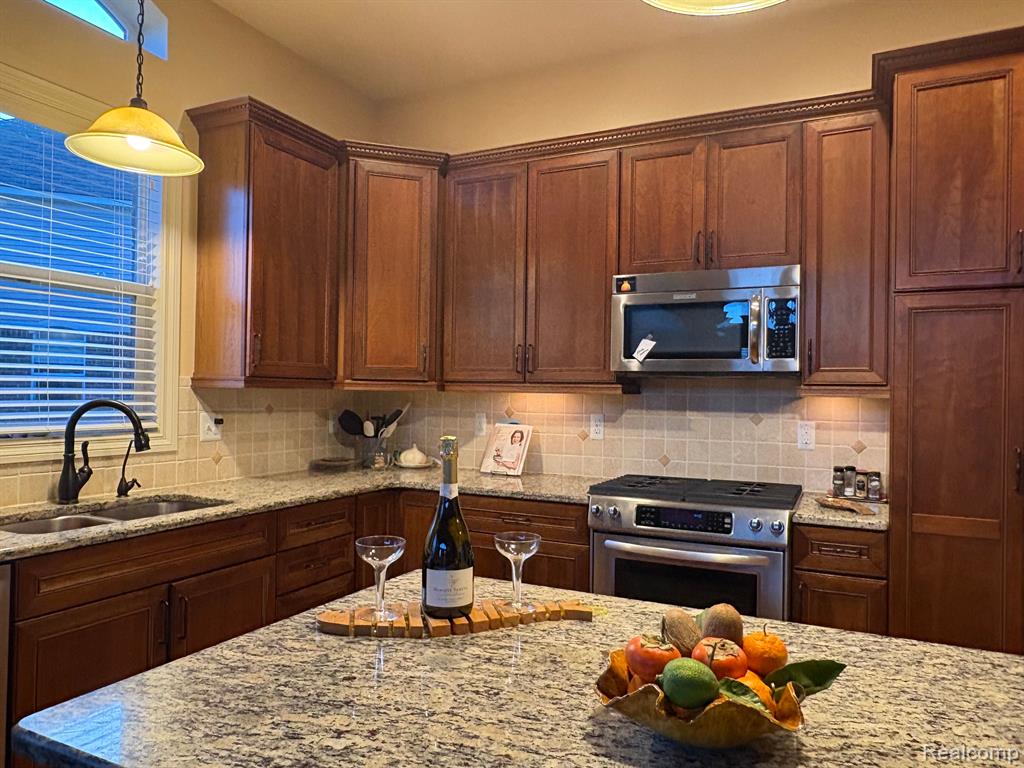 40462 Juniper Ct, Clinton Twp, MI 48036 — Photo 8