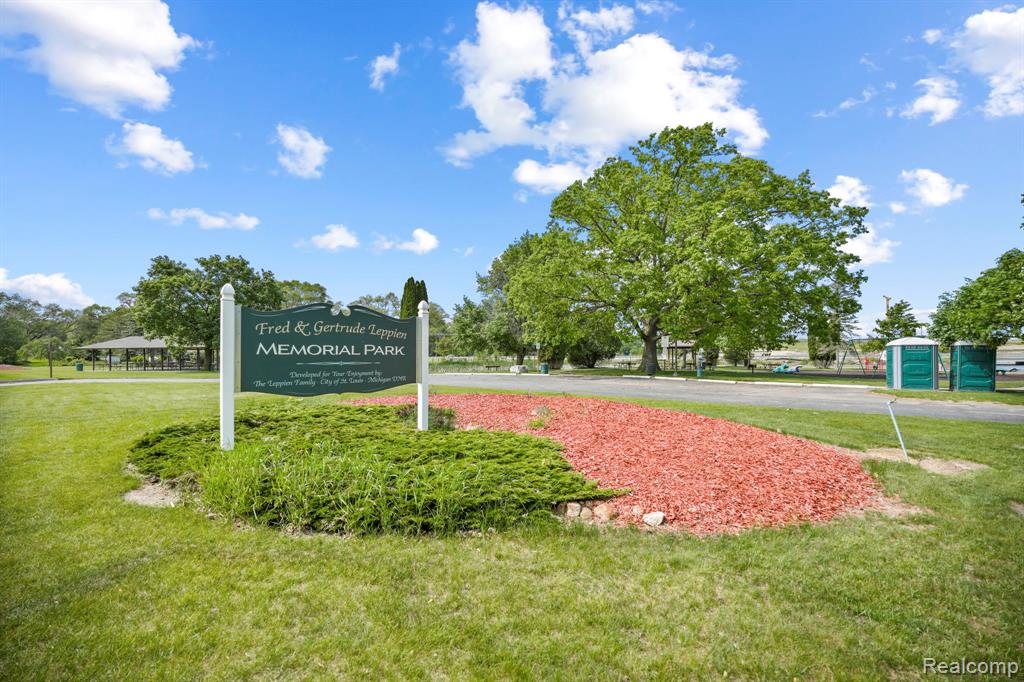 116 Surrey Road, Saint Louis, MI 48880 — Photo 5