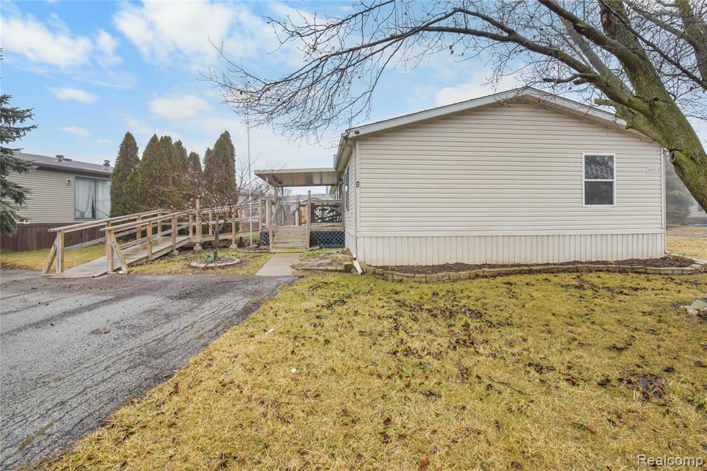 9072 Greentree Drive, Newport, MI 48166 — Photo 3
