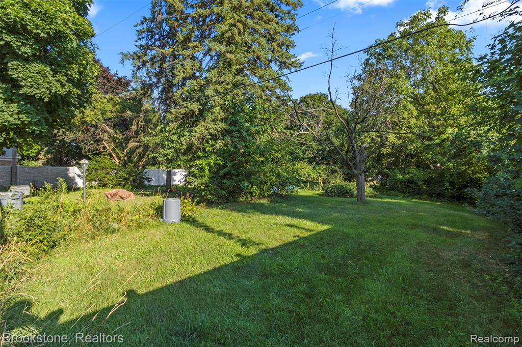 42475 Postiff Avenue, Plymouth, MI 48170 — Photo 25