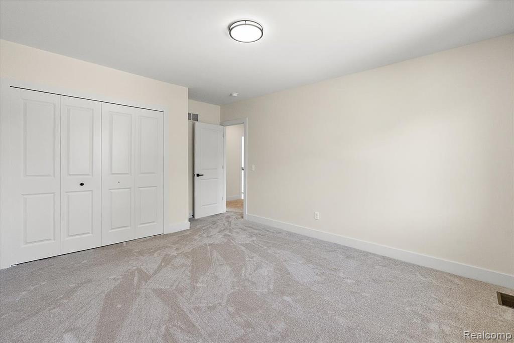 47515 Vanker Avenue, Shelby Twp, MI 48317 — Photo 32