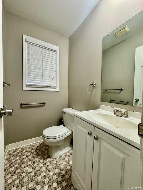 4777 HEIDI Drive, Sterling Heights, MI 48310 — Photo 12