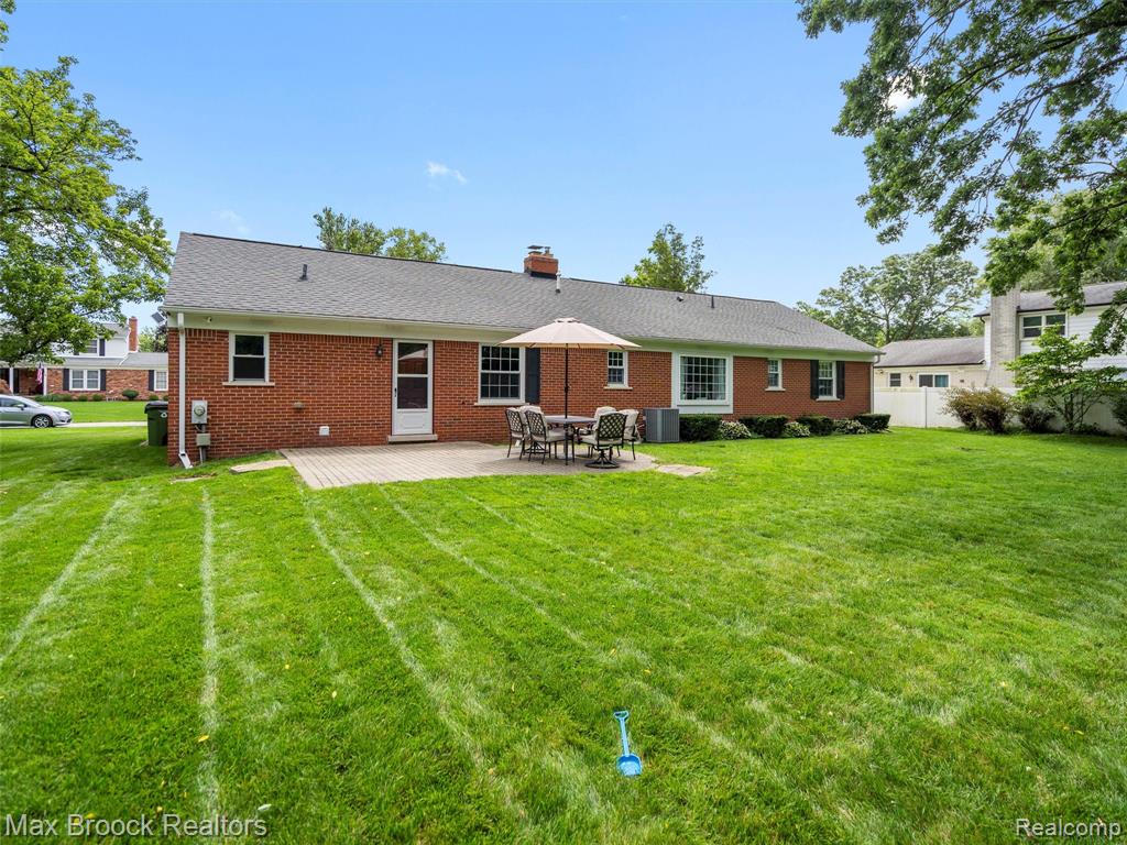 54241 Sunderland Drive, Shelby Twp, MI 48316 — Photo 6