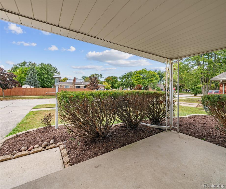 7330 Pointe Drive, Canton, MI 48187 — Photo 6