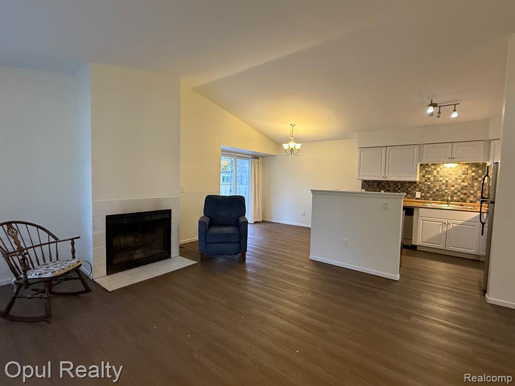 24252 Bashian Drive, Novi, MI — Photo 8