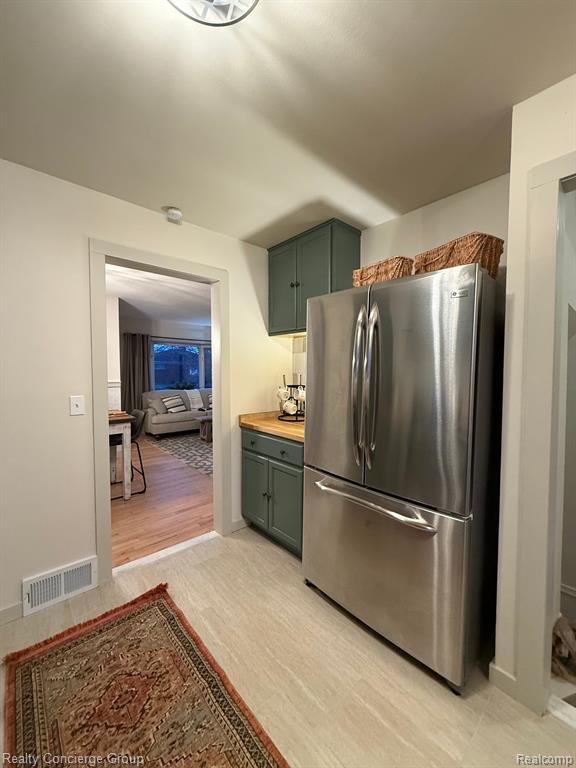 400 N LEONA Avenue, Garden City, MI — Photo 11