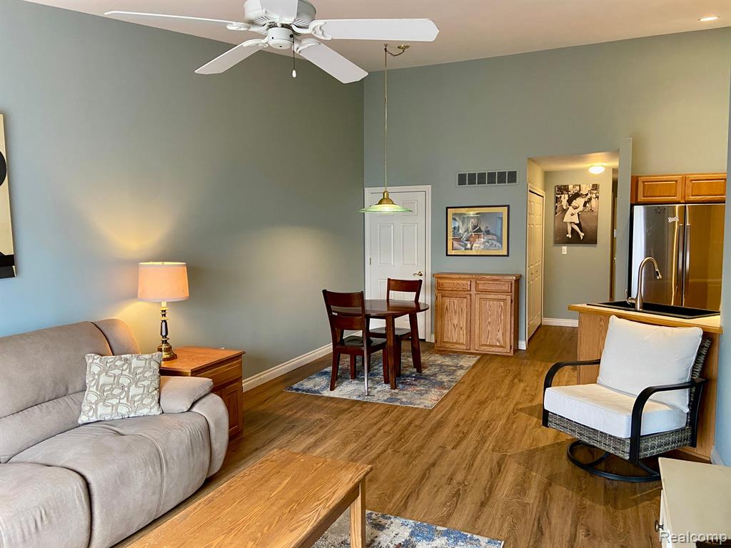 936 LIGHTHOUSE Drive, Marysville, MI 48040 — Photo 14
