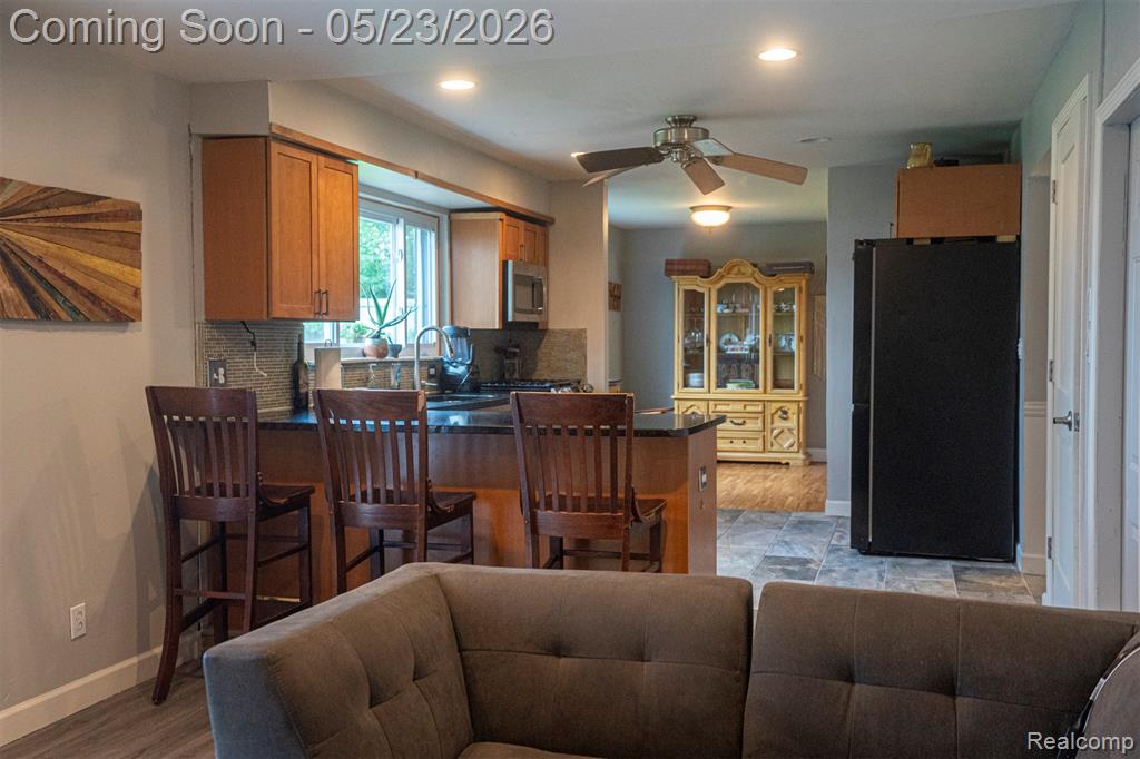 530 Sheffield Drive, Madison Heights, MI 48071 — Photo 25