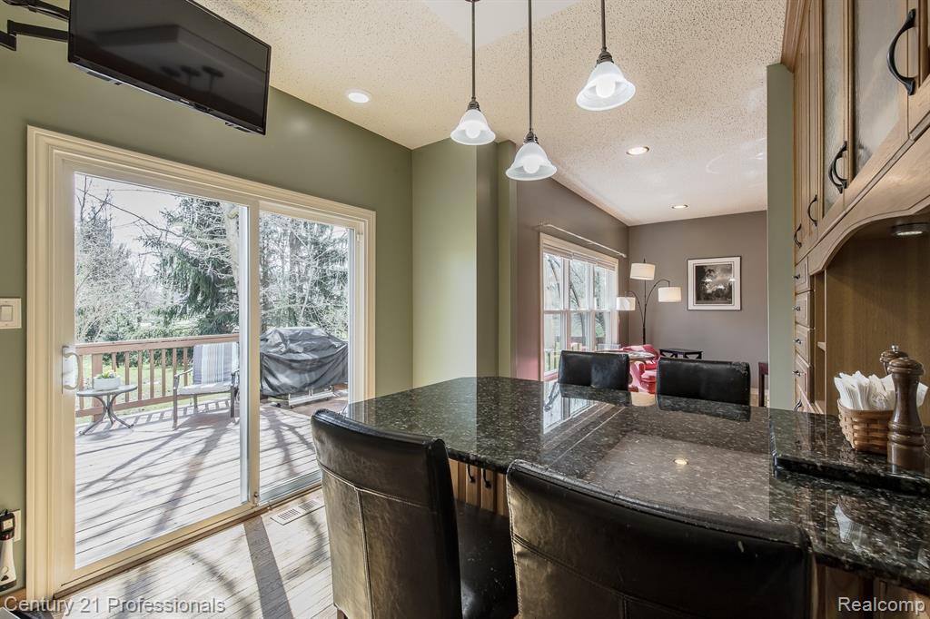 5492 E Alyssa Court, White Lake, MI 48383 — Photo 24
