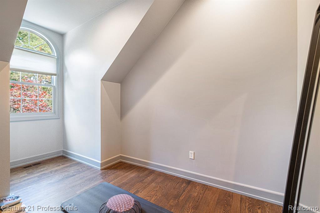 7220 Hillside Drive, Clarkston, MI — Photo 20
