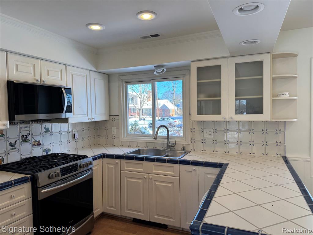 4138 Westover Drive, West Bloomfield, MI 48323 — Photo 12