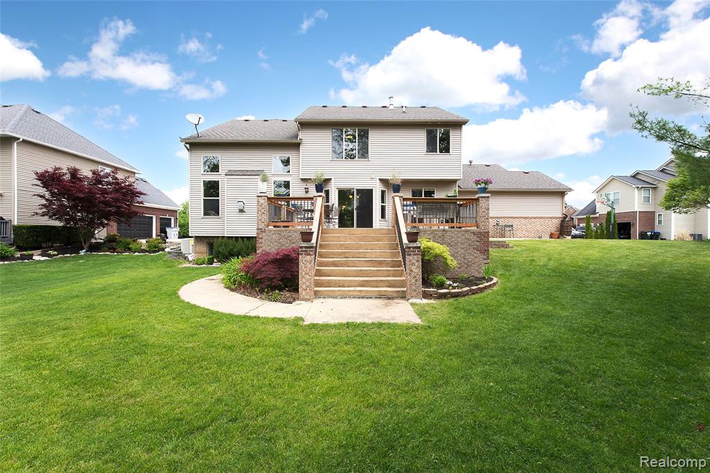 58721 Carriage Lane, South Lyon, MI 48178 — Photo 29