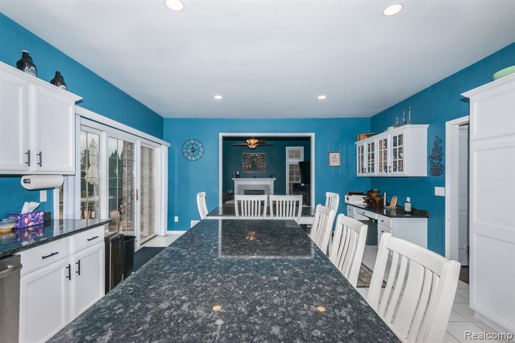 46009 WINDRIDGE Lane, Canton, MI 48188 — Photo 18