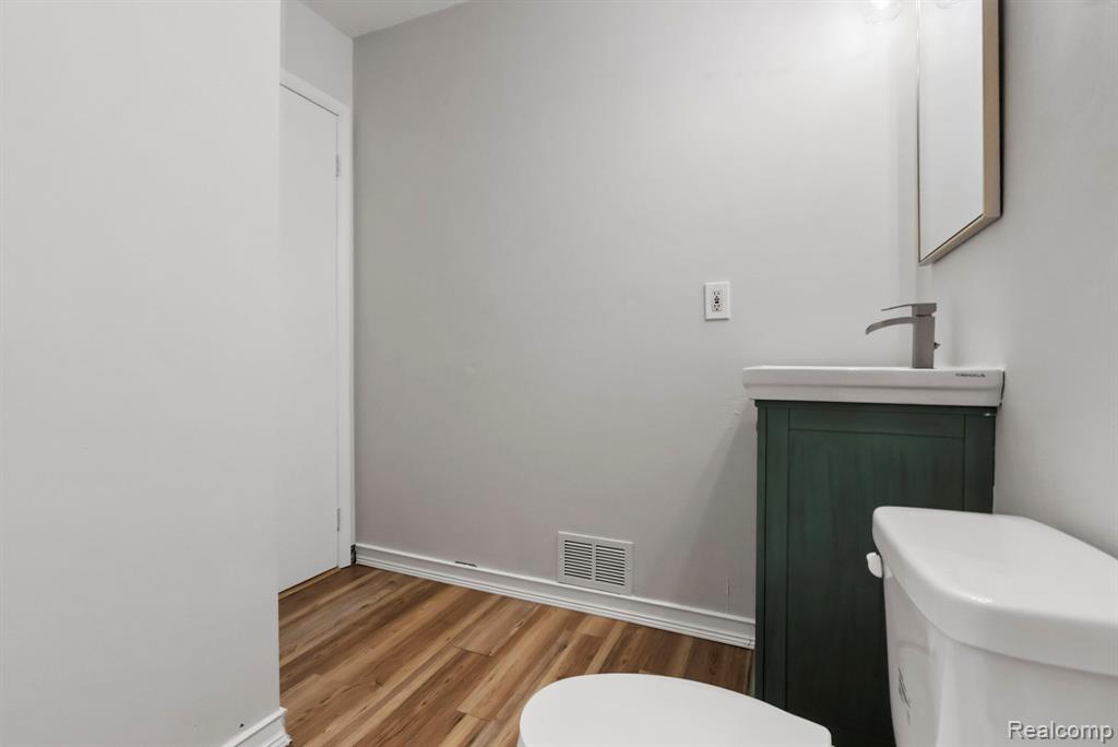 23507 N Rockledge, Novi, MI — Photo 15