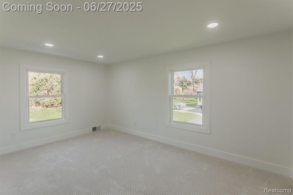 4054 ANTIQUE Lane, Bloomfield Hills, MI 48302 — Photo 21