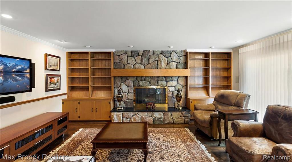1319 Charrington Road, Bloomfield Hills, MI 48301 — Photo 12