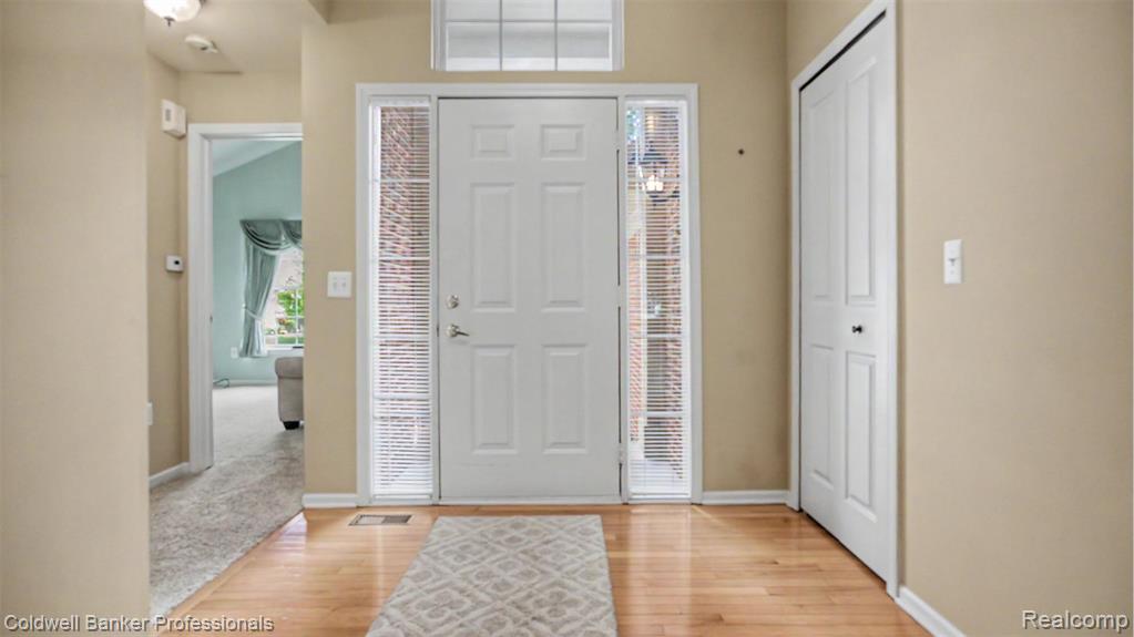 5711 Ortman Drive, Sterling Heights, MI 48314 — Photo 9