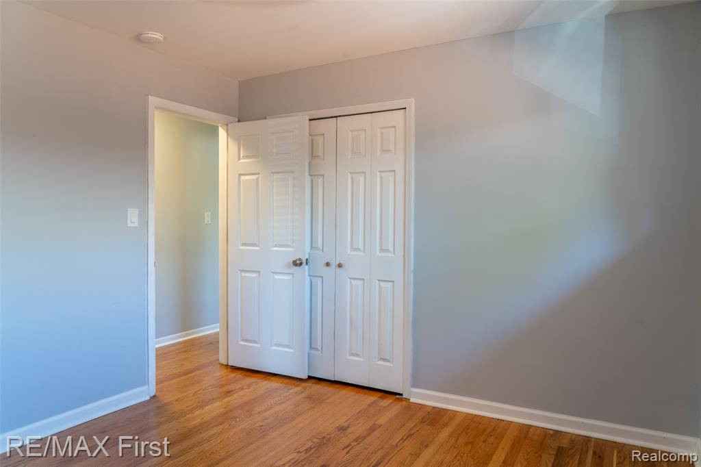 7257 State Park, Center Line, MI 48015 — Photo 20