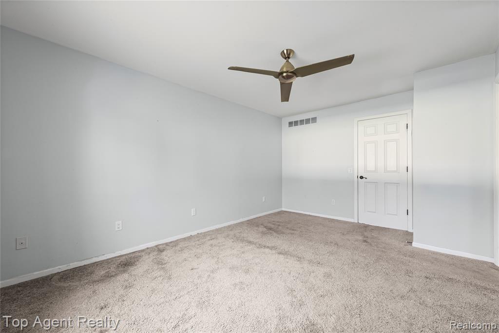 46891 Meadowview Court, Shelby Twp, MI 48317 — Photo 13