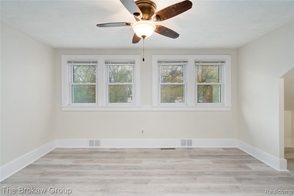 736 N Main Street, Almont, MI 48003 — Photo 40