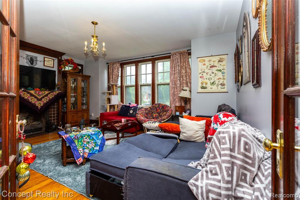 440 E FERRY Street, Detroit, MI 48202 — Photo 7