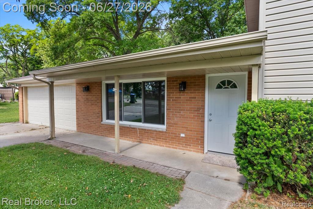 8320 Hillpoint Drive, Brighton, MI 48116 — Photo 32