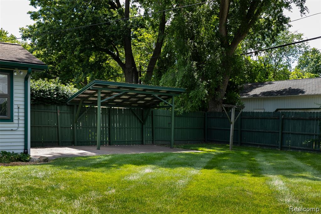 215 White Street, Imlay City, MI 48444 — Photo 27