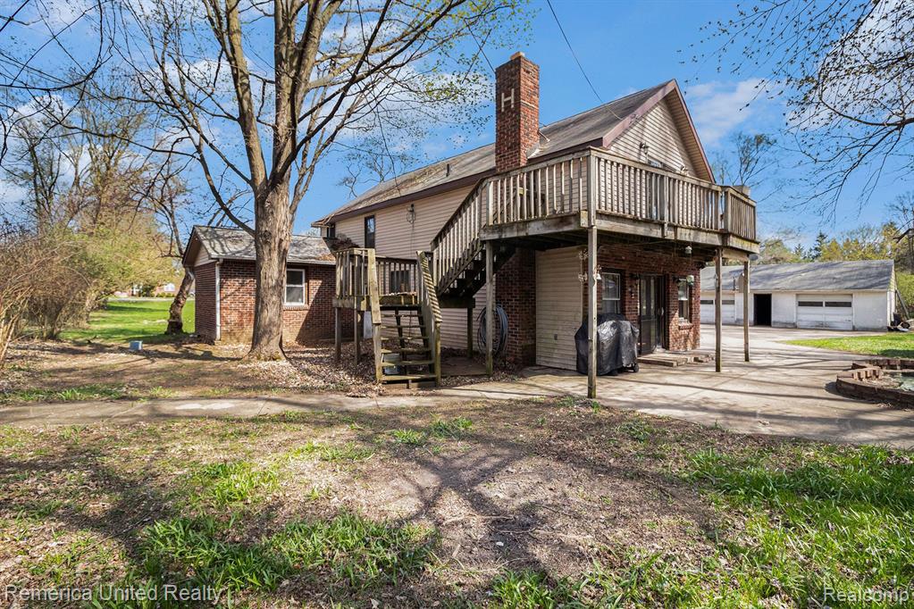 4342 PLEASANT VALLEY Road, Brighton, MI 48114 — Photo 16