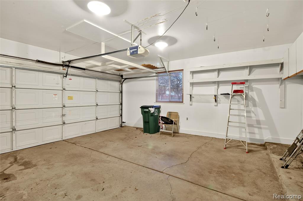 4429 Lancashire Court, Troy, MI 48085 — Photo 25