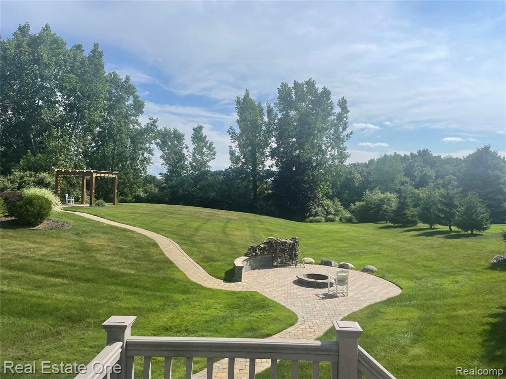 9032 Palmers Way Drive, Fenton, MI 48430 — Photo 45