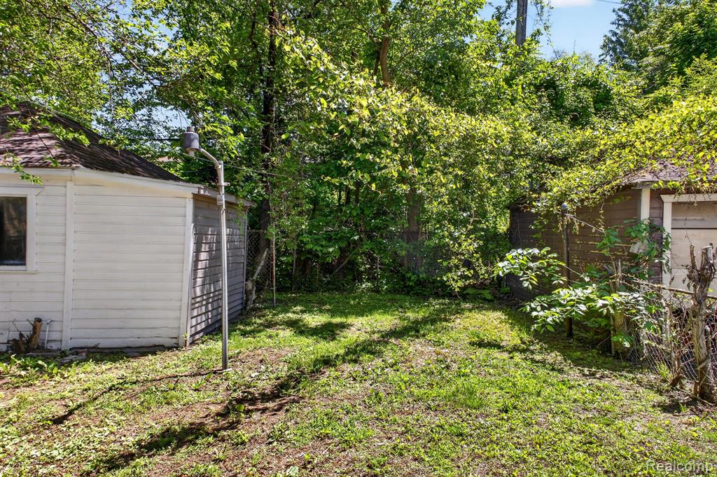 15110 Cruse Street, Detroit, MI 48227 — Photo 24