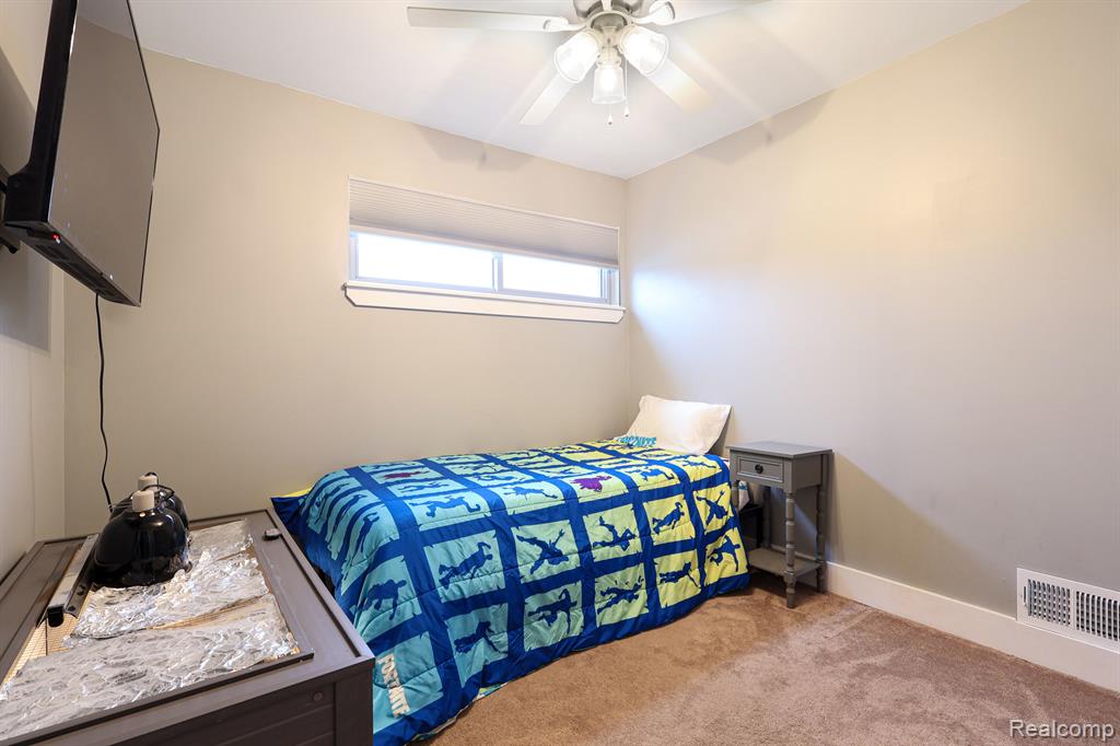 8132 Perrin Avenue, Westland, MI — Photo 10