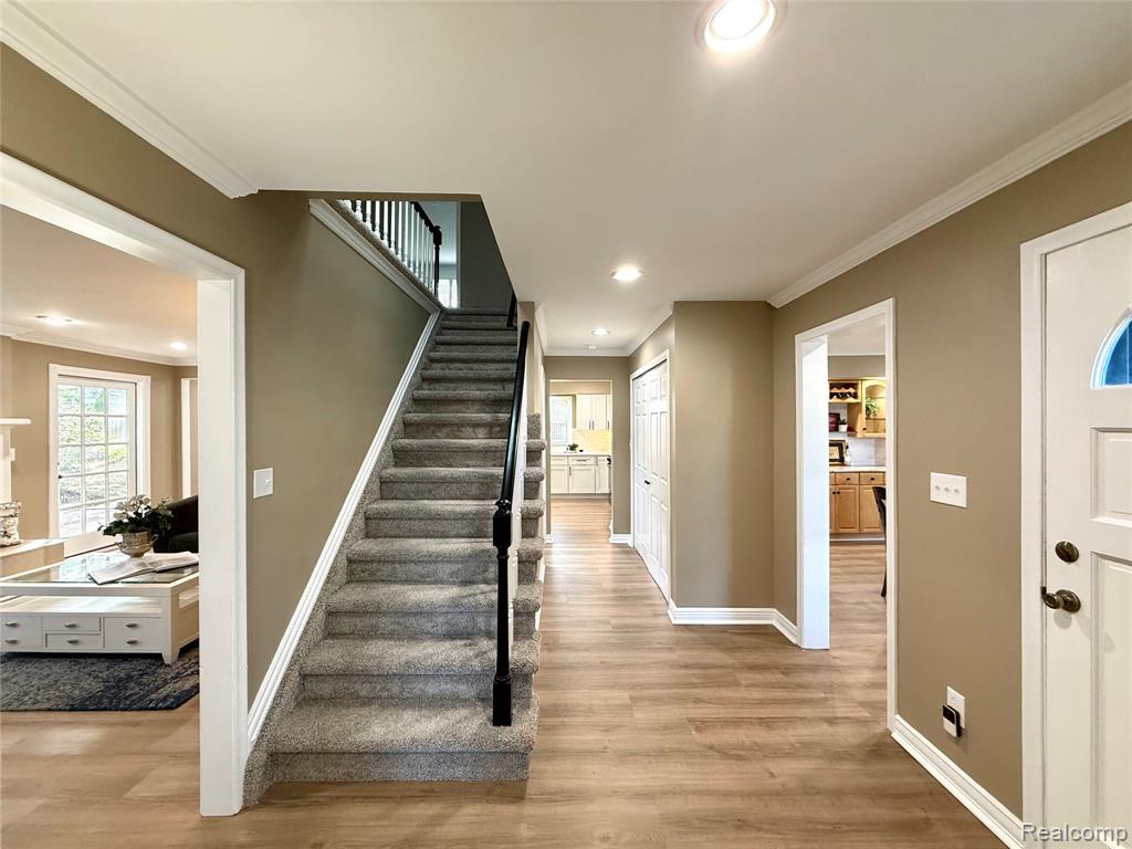 38552 Macintosh Court, Clinton Twp, MI 48036 — Photo 6
