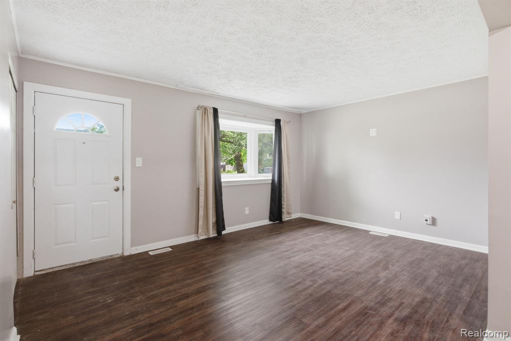 6291 Edmund Street, Romulus, MI 48174 — Photo 9