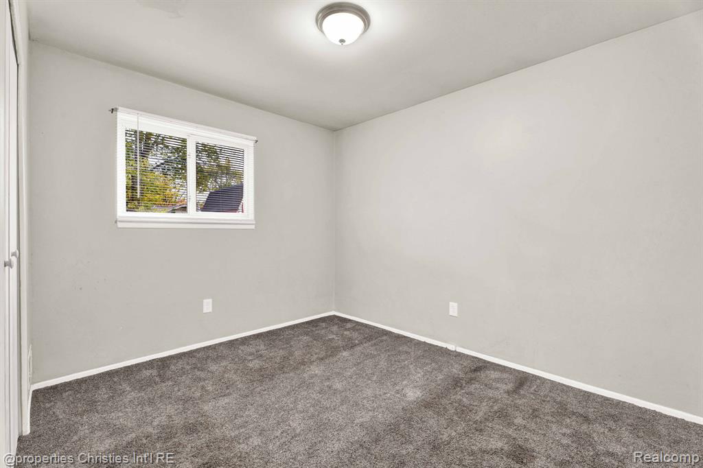 6516 Oak Street, Taylor, MI 48180 — Photo 20