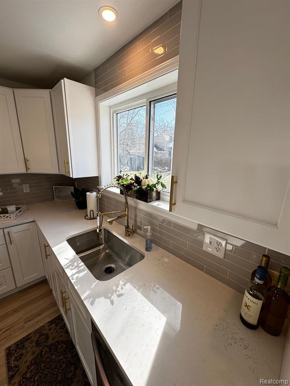 520 E EVELYN Avenue, Hazel Park, MI 48030 — Photo 15