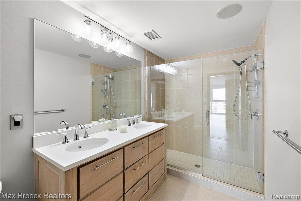 432 S Washington Avenue, 901, Royal Oak, MI 48067 — Photo 14