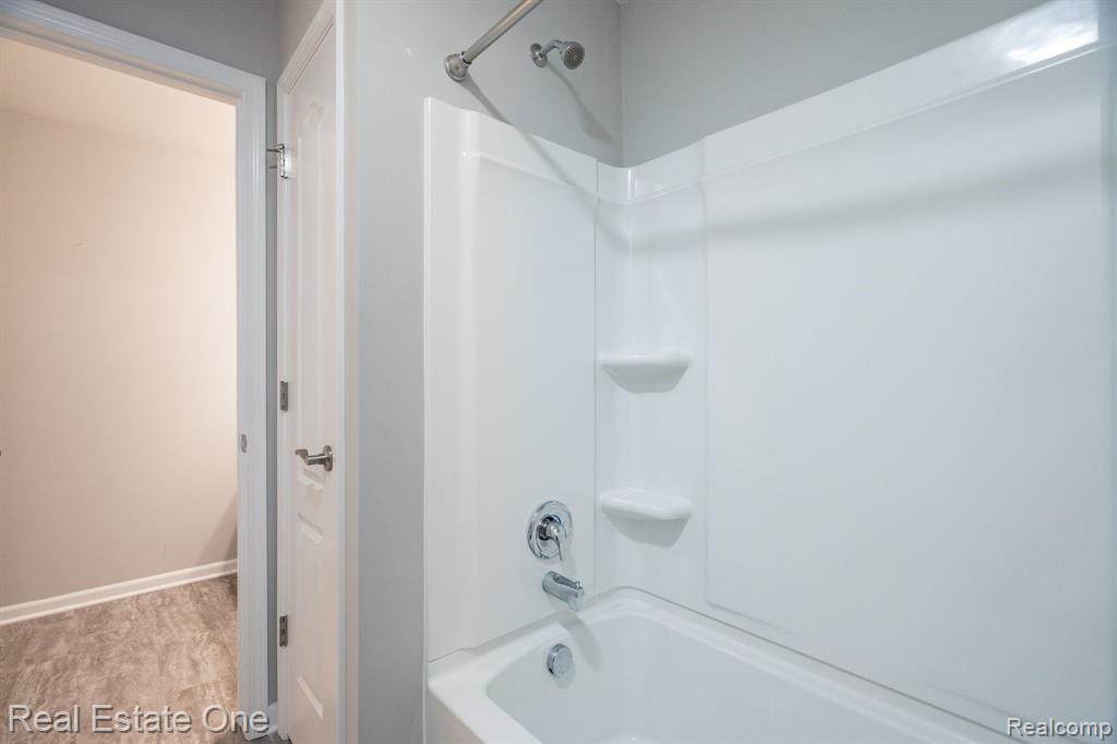 4896 BROOMFIELD Way, Lake Orion, MI — Photo 22