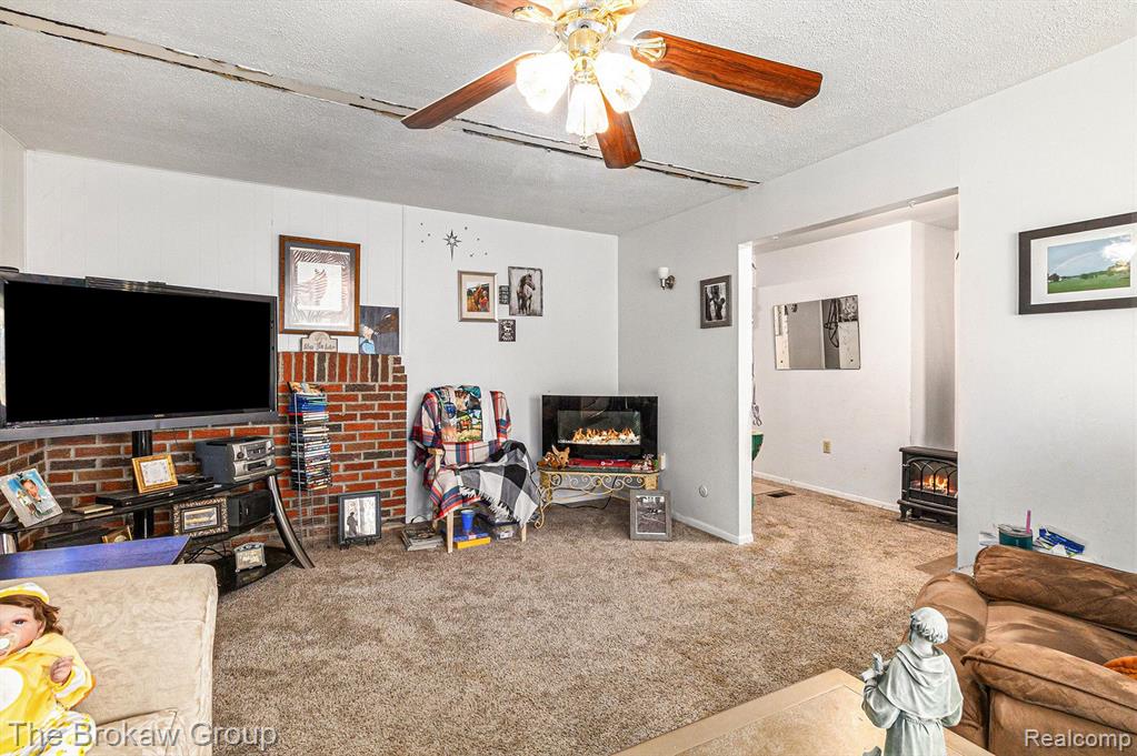 9448 WASHBURN Road, Columbiaville, MI 48421 — Photo 16