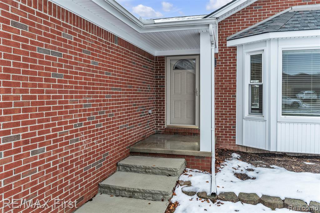 47179 Southern Cross Drive, Macomb, MI 48044 — Photo 3