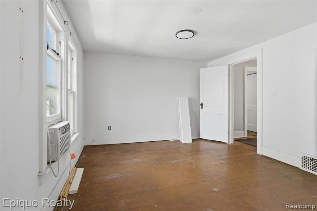 819 Tunnel Street, Port Huron, MI 48060 — Photo 17