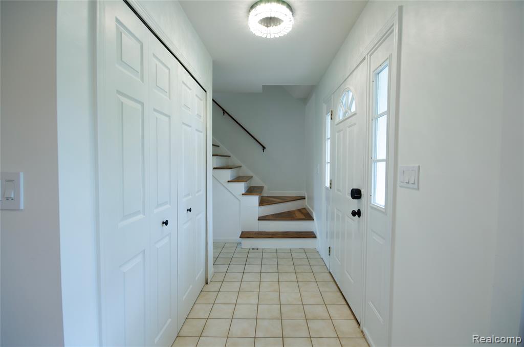 1402 Fieldstone Court, Ann Arbor, MI 48108 — Photo 10